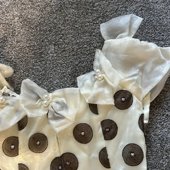 Vintage Bow, Pearl & Bronze Detail Top - Picture 8 of 12